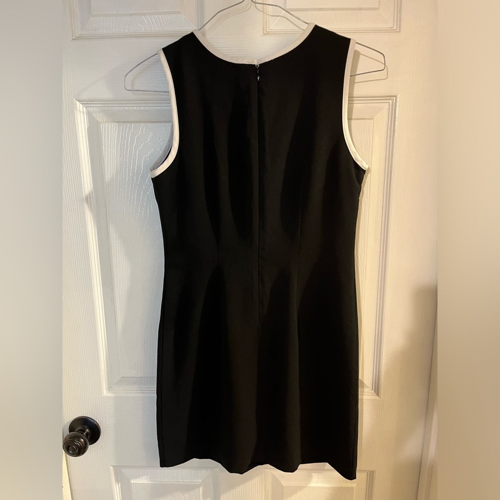Black 90’s dress